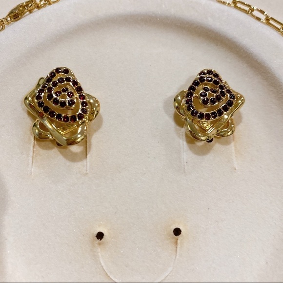 BURGUNDY Gold Rose Necklace Set - Picture 3 of 3